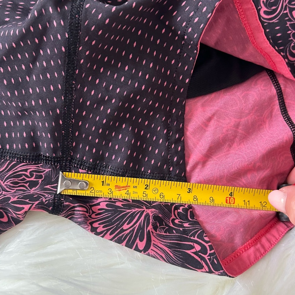 ! Lululemon Speed Up Short size 8 - Picture 8 of 8